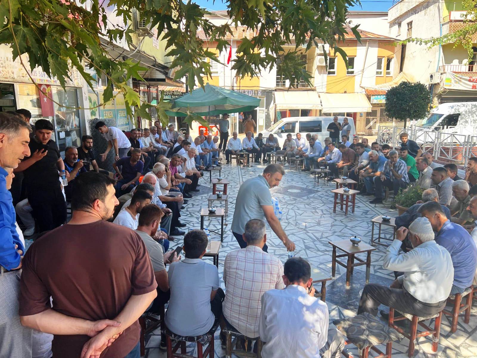 Sason İlçe Milli Eğitim Müdürünün değiştirilmesi kararına vatandaşlar tepki gösterdi