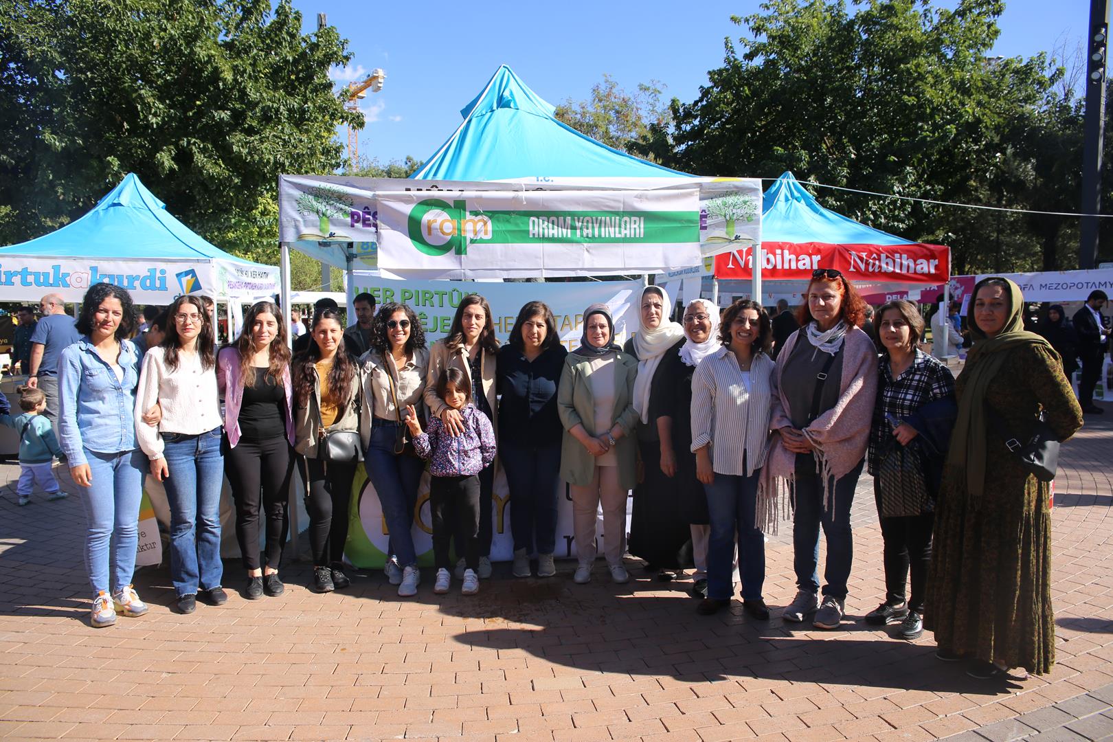 Kürtçe Kitap Fuarına Kent Kadın Bileşiminden Destek