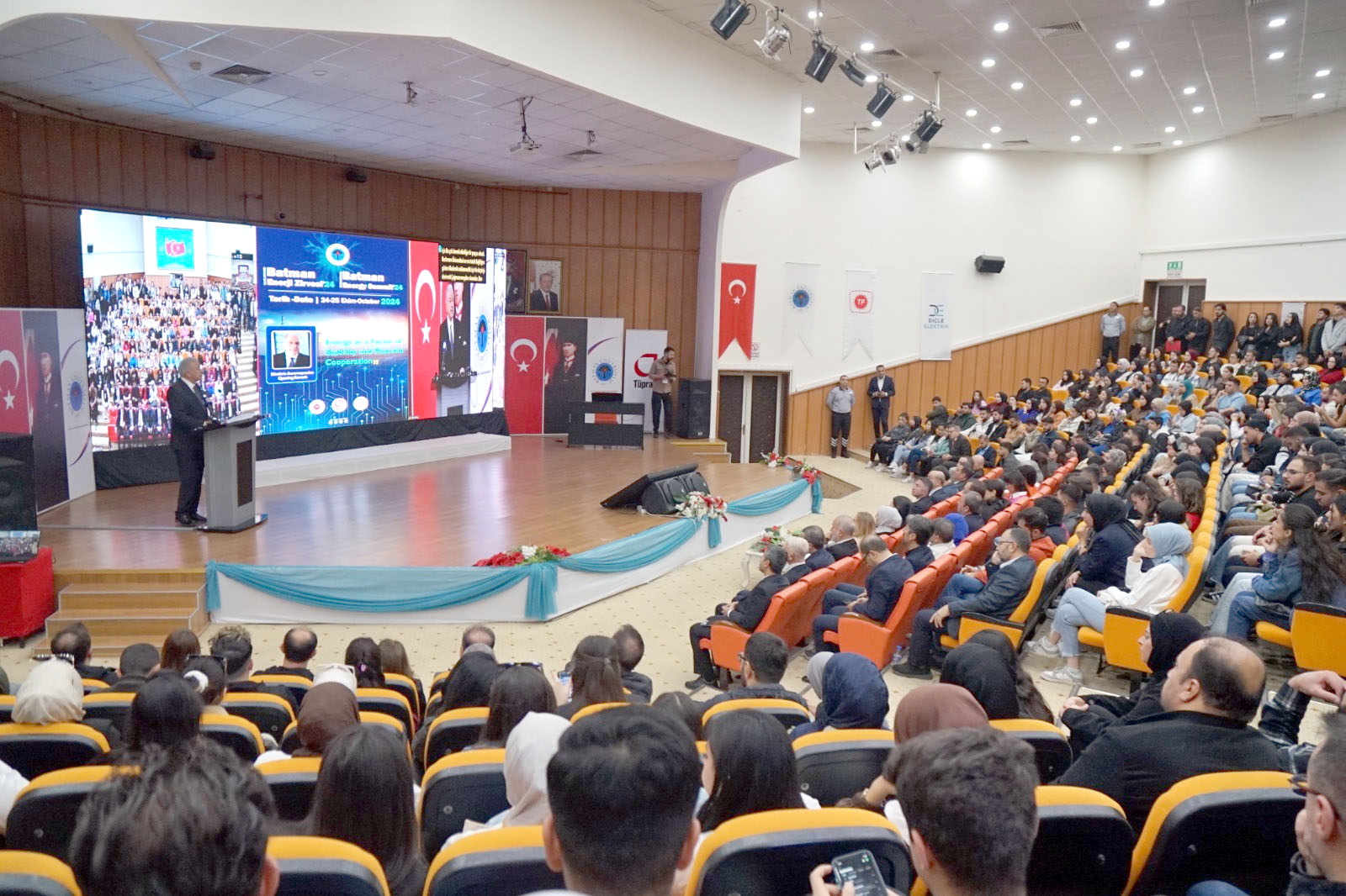 Uluslararası Batman Enerji Zirvesi Başladı