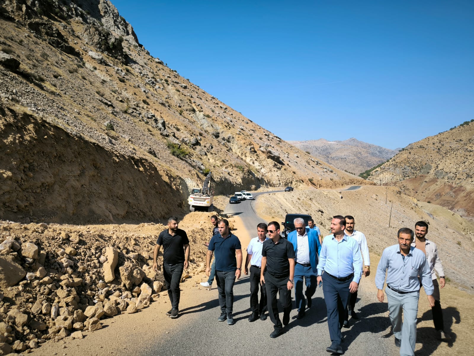 Alıçlı Köy Yolu genişletme çalışmalarına başlandı