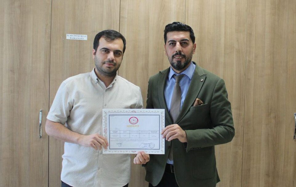 Batman Barosu Başkanı Av. Abdülhamit Çakan Mazbatasını Aldı