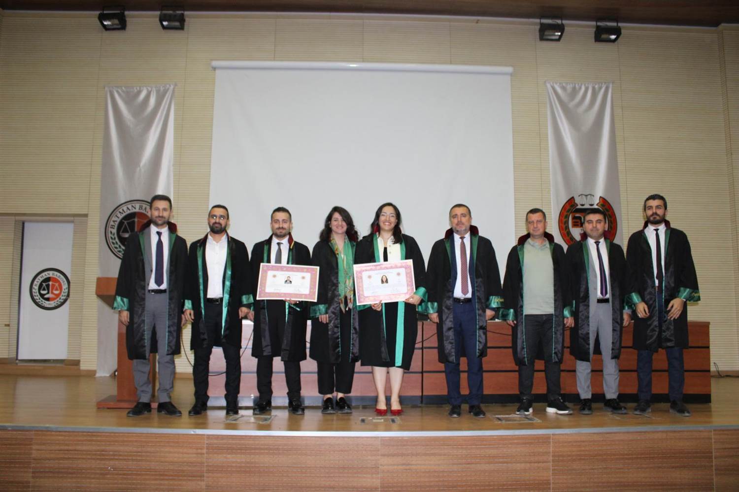 İki yeni Avukat mesleğe adım attı