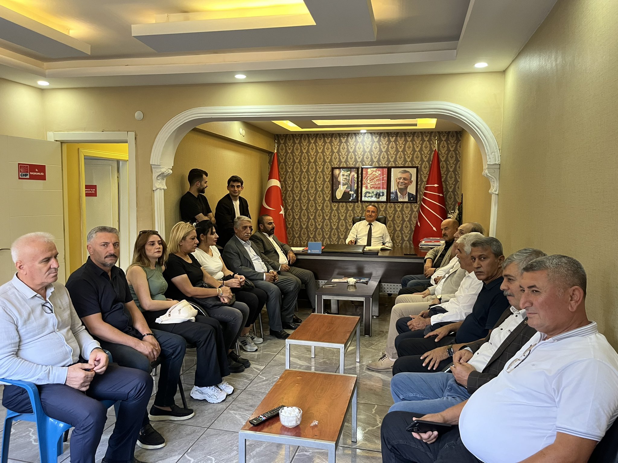 CHP Parti Meclisi Üyesi Hüseyin Yaşar, Batman İl ve İlçe Yöneticileriyle Buluştu