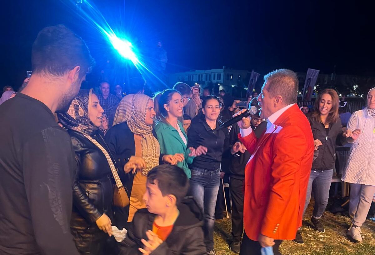 Aydın Aydın coştu coşturdu