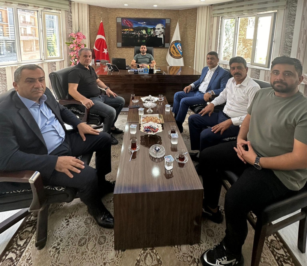 DEVA Partisi Batman İl Teşkilatı’ndan Esnafa Destek