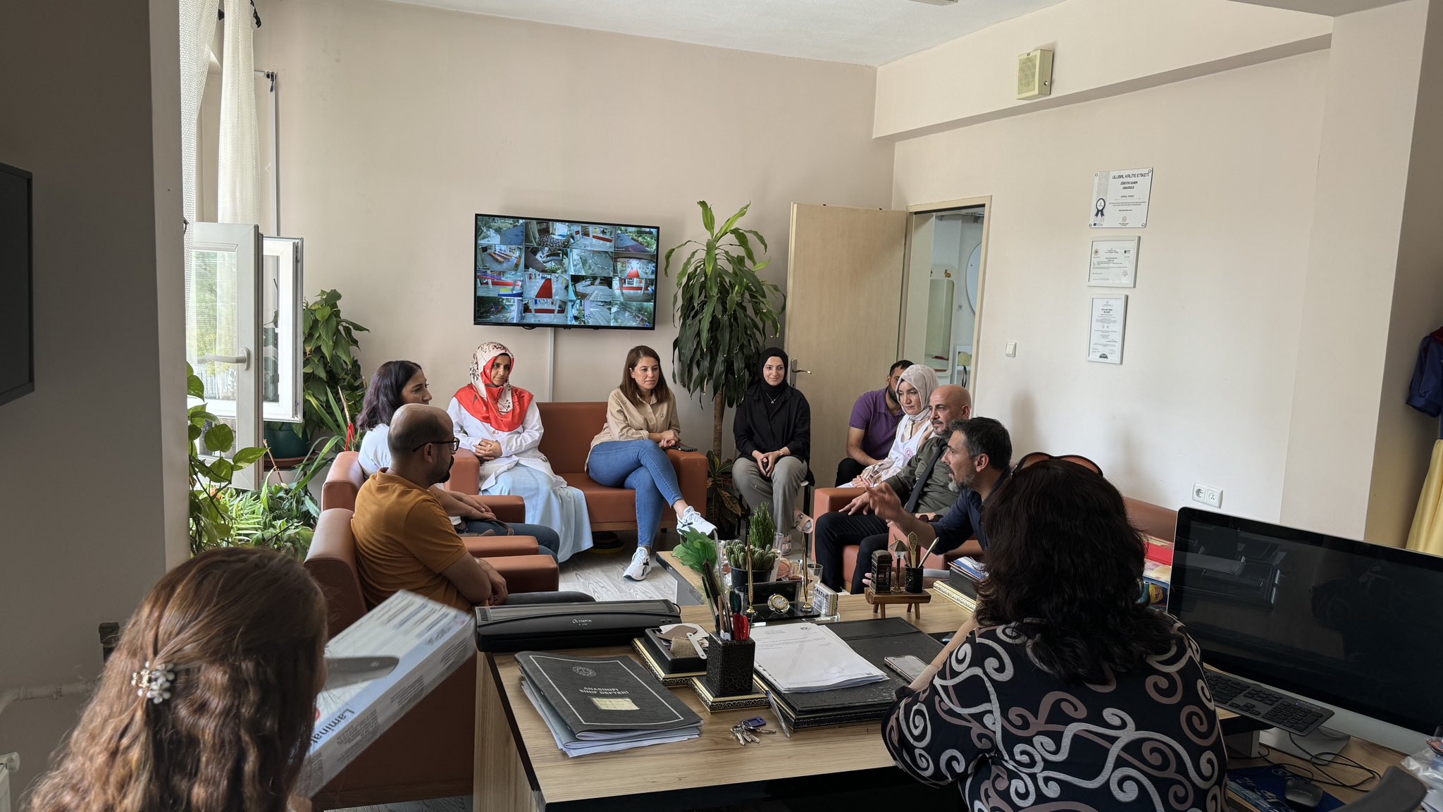 Eğitim Sen Genel Örgütlenme Sekreteri İzzet İldeş, 30 Kasım Mitingi İçin İş Yerlerini Ziyaret Etti