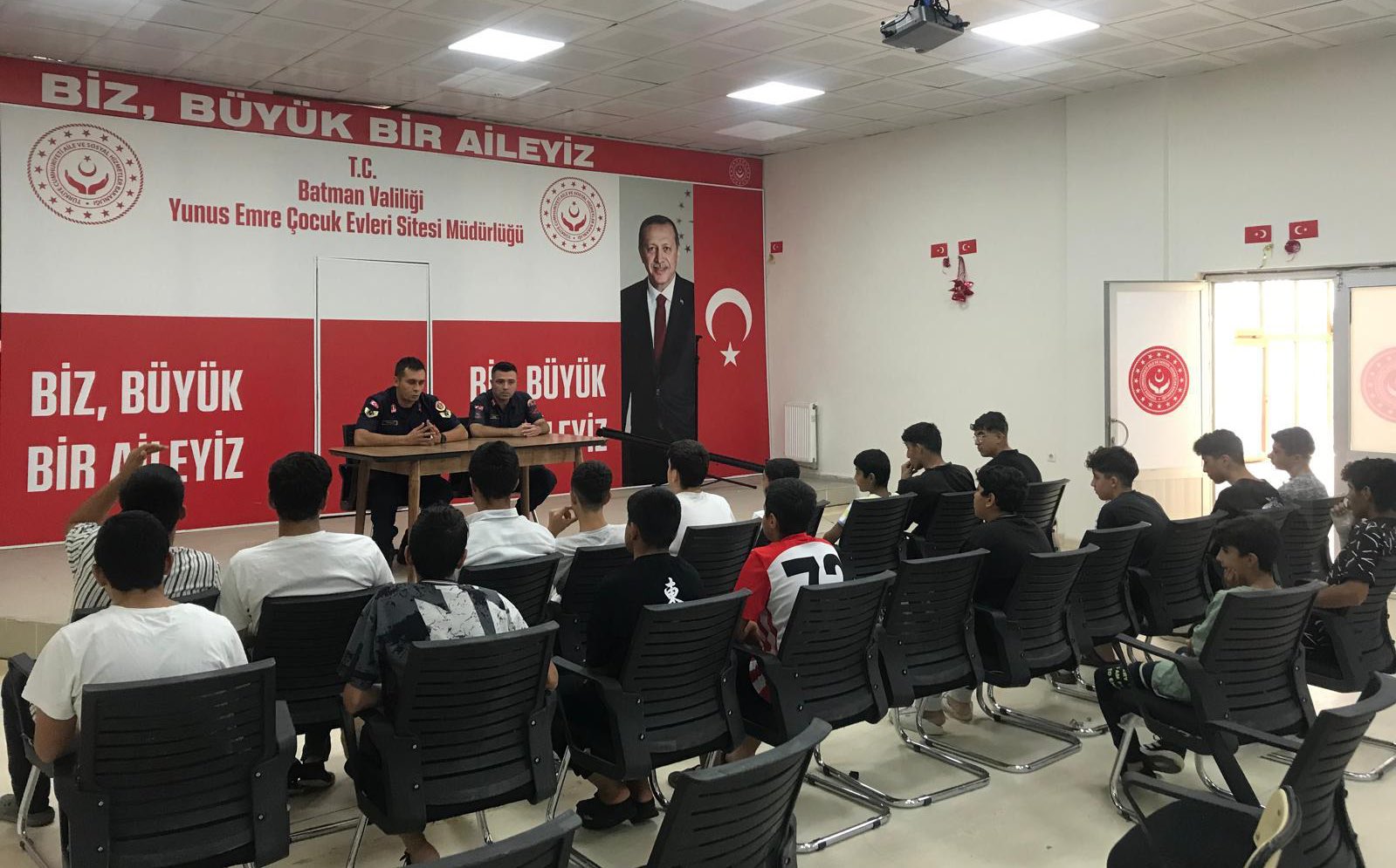 Batman İl Jandarma Komutanlığı’ndan Çocuklara Rol Model Olma Projesi