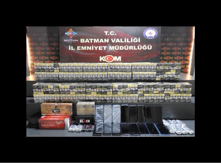 Çok sayıda kaçak ürün ele geçirildi