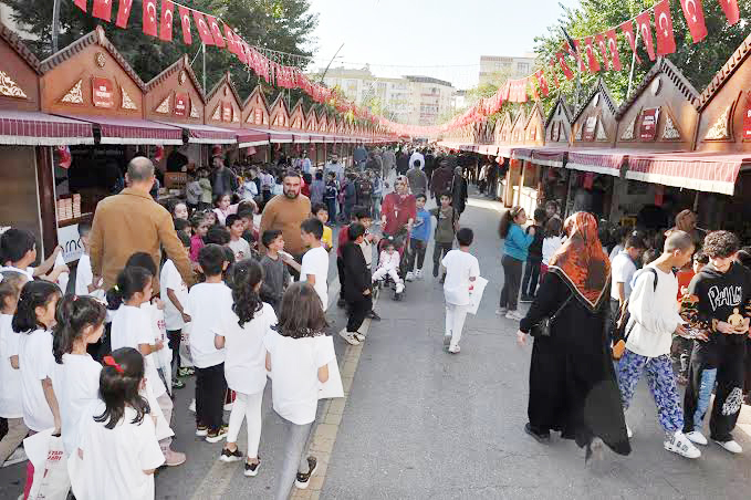 Gıda fuarı için Valilik kavşağı trafiğe kapatılacak