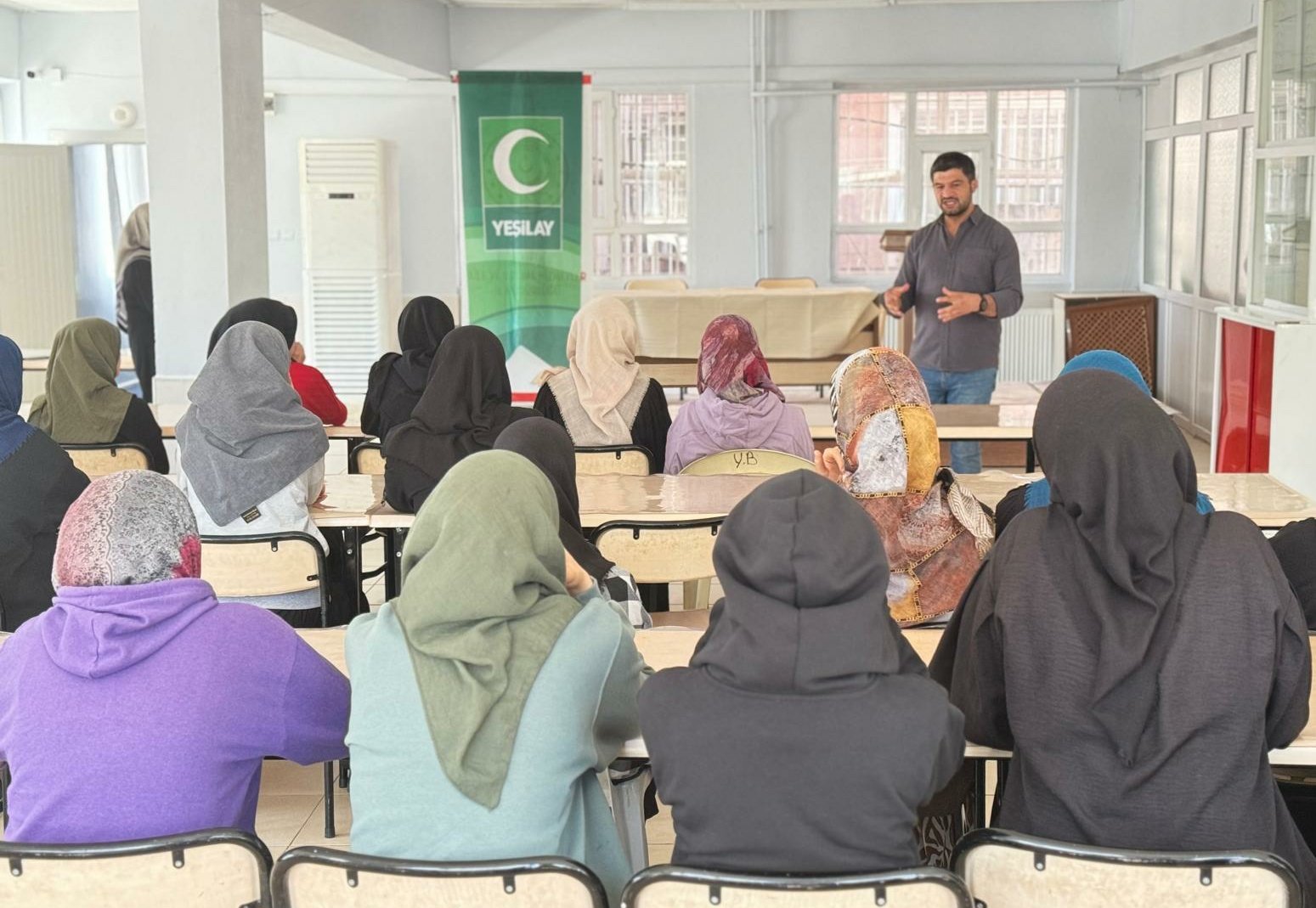 Kız Kur’an Kursu personeli ve kursiyerlerine Teknoloji Bağımlılığı Eğitimi