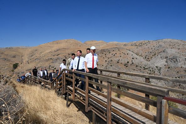 KOZLUK KALESİNDE İNCELEMELERDE BULUNULDU.