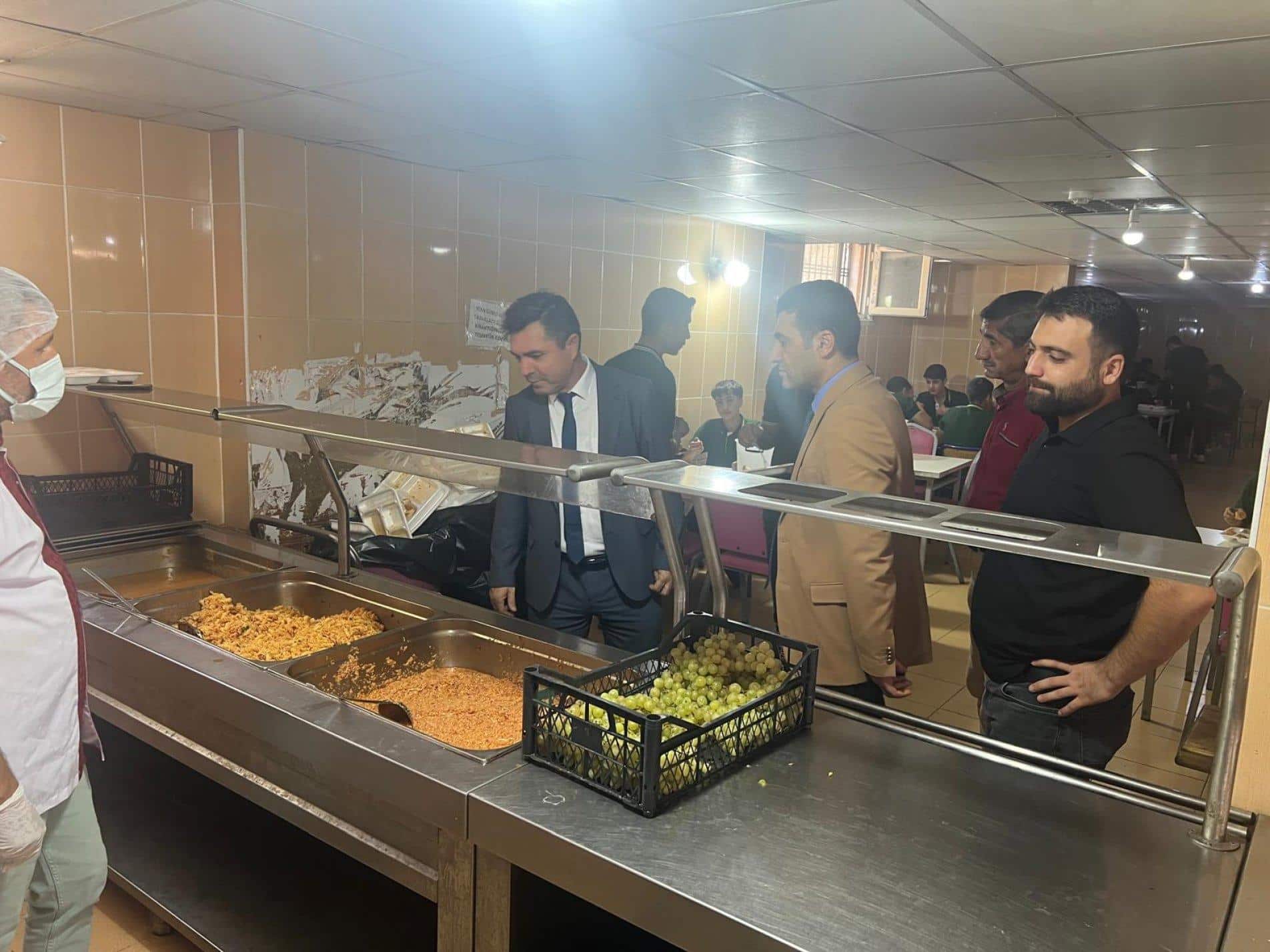 Kozluk Merkez Anadolu Lisesi’ni ziyaret etti