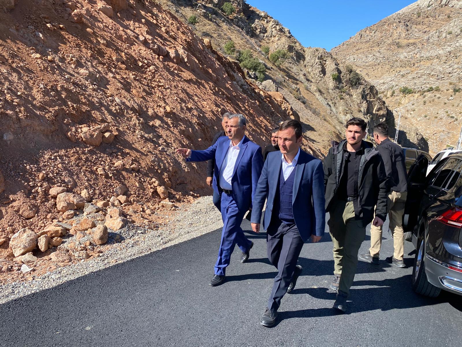 Kozluk’ta Grup Köy Yolu Onarımı Tamamlandı