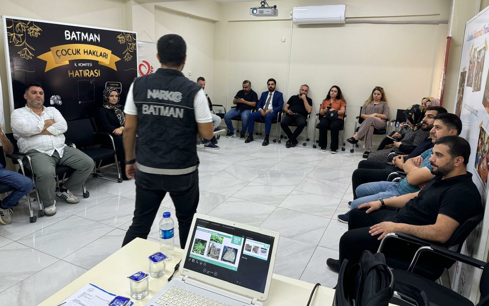 Batman Aile ve Sosyal Hizmetler İl Müdürlüğü’nden Narkotik Eğitimi