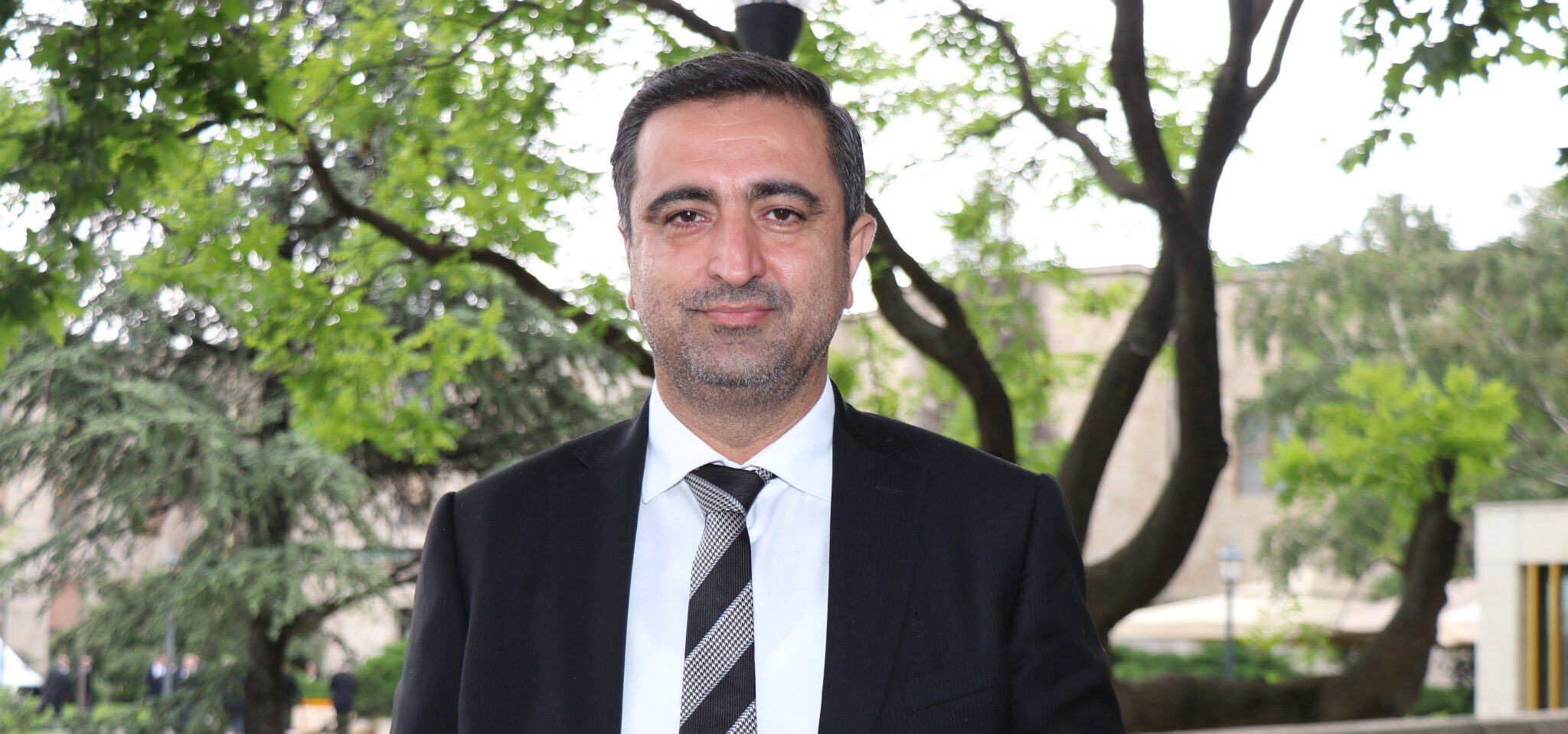 “Evren öldü, Anayasası kaldı. Gülen öldü, hafızası kaldı”