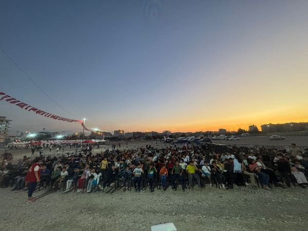FESTİVALDE AÇIK HAVADA SİNEMA KEYFİ YAŞANDI.