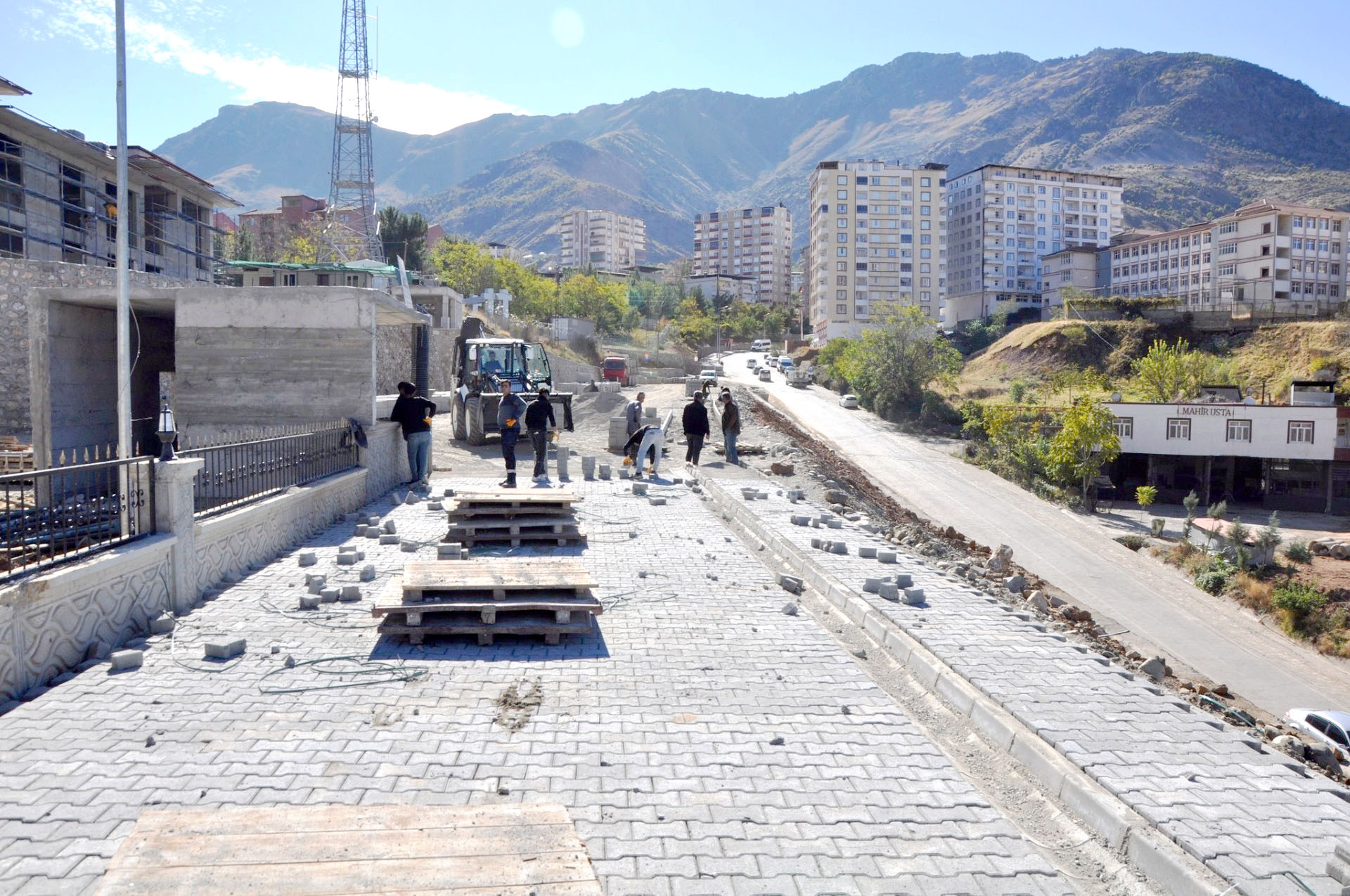Ulaşımı kolaylaştırma çalışmaları son hızıyla devam ediyor