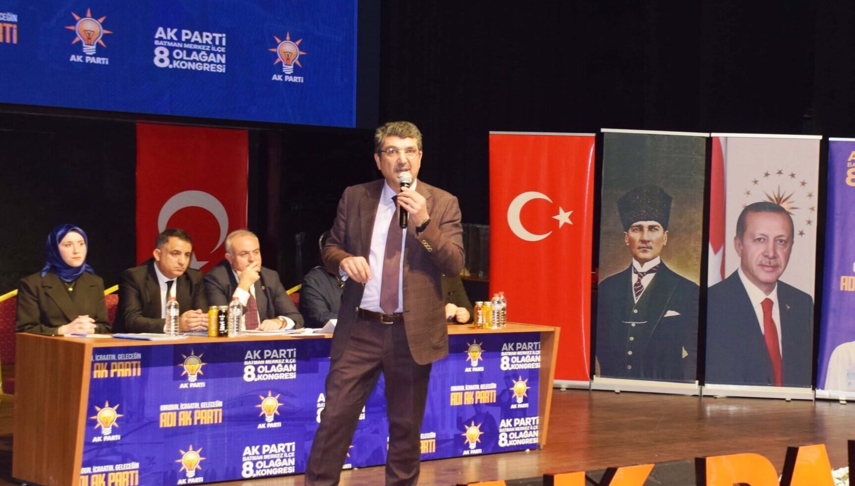 ‘Millete hizmet yolunda nice hizmetleri hayata geçirdik’