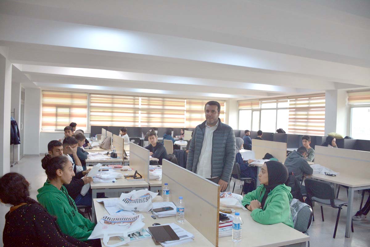 Bu Kütüphaneden Doktor, Savcı, Hâkim ve Avukatlar çıktı