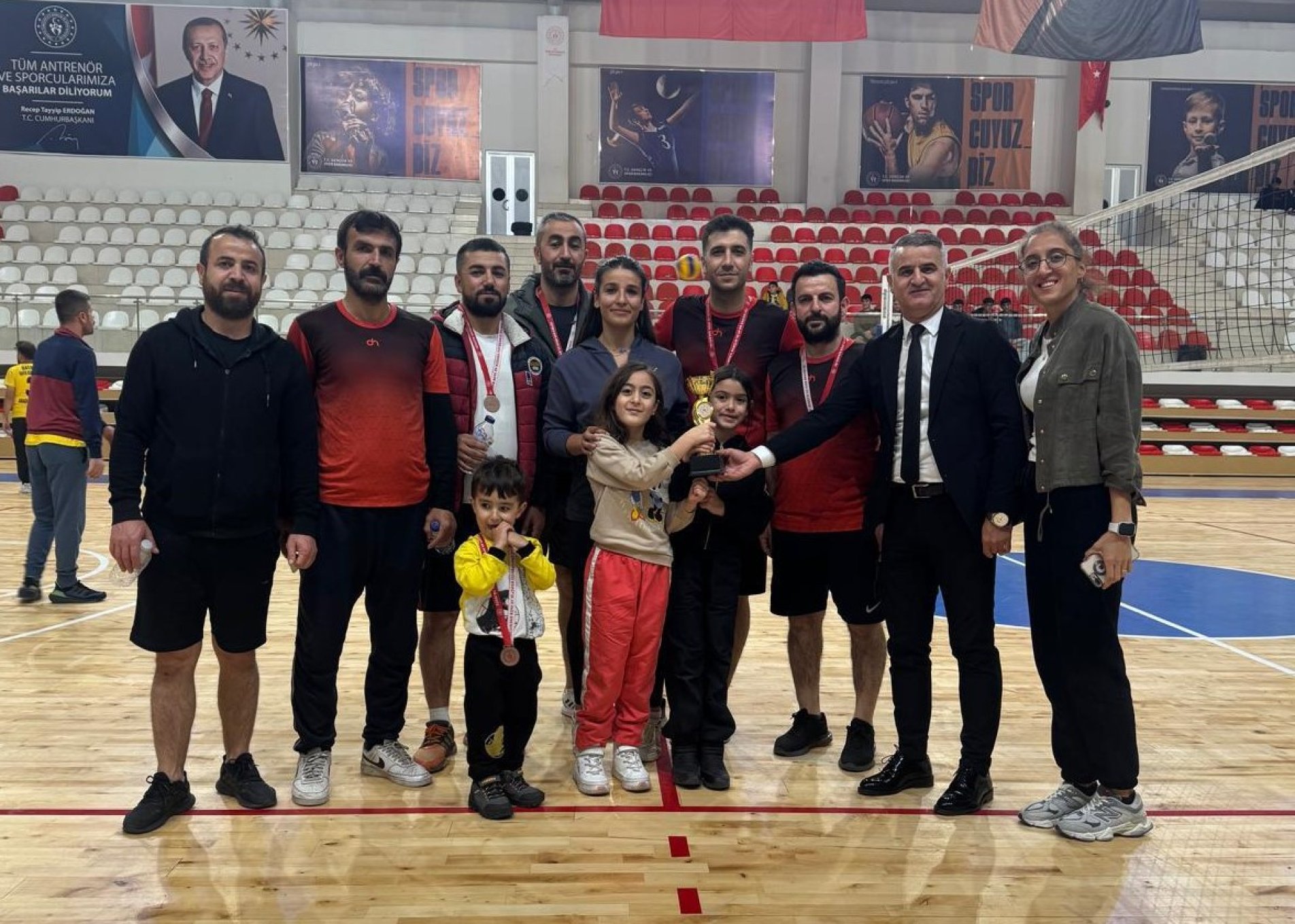 Öğretmenler Arası Voleybol Turnuvası Tamamlandı