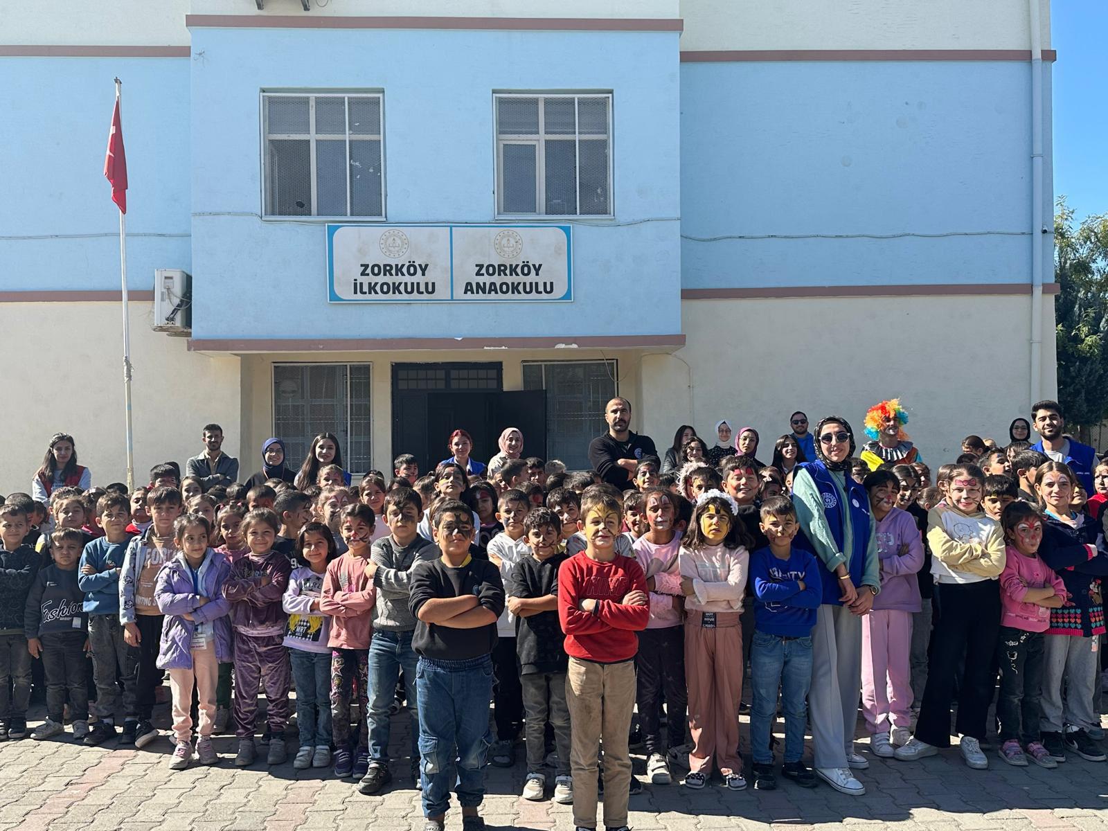 Gençlik Gönül köprüleri kuruyor