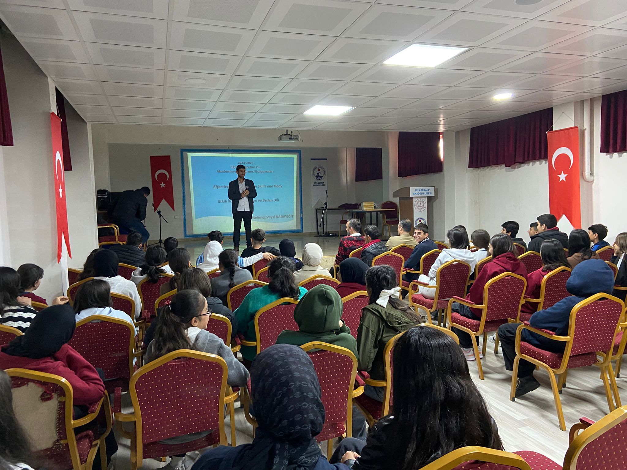 Akademisyen-Öğrenci Buluşmalarının 8. Haftası Gerçekleştirildi