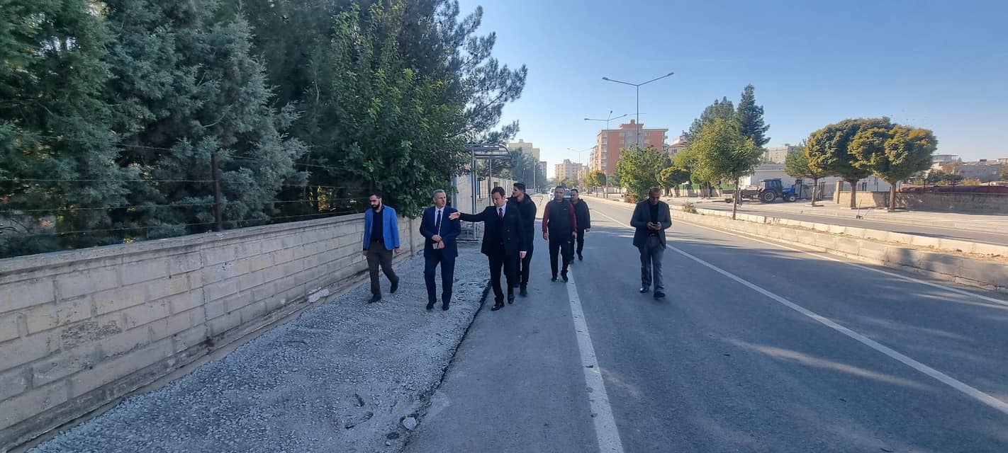 Emeç Caddesi kaldırım ve aydınlatma çalışmaları yerinde incelendi