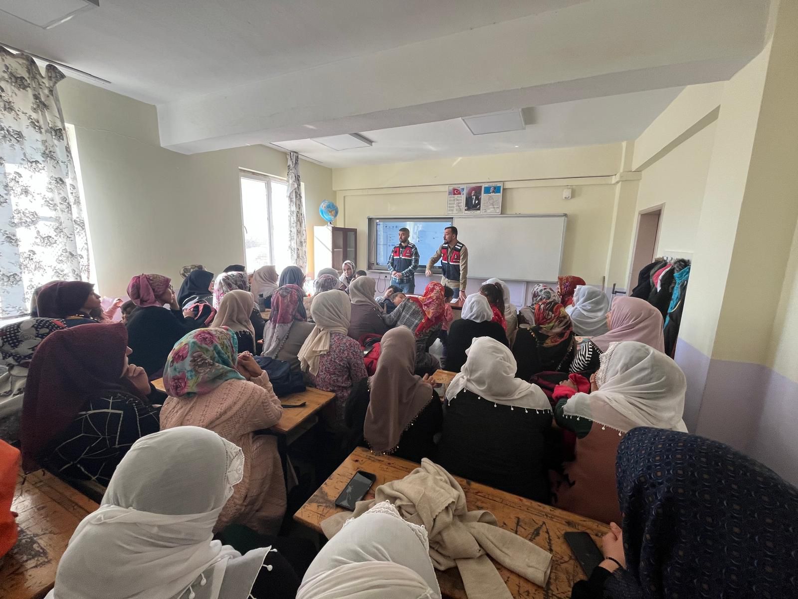 “En İyi Narkotik Polisi; Anne Projesi” semineri düzenlendi