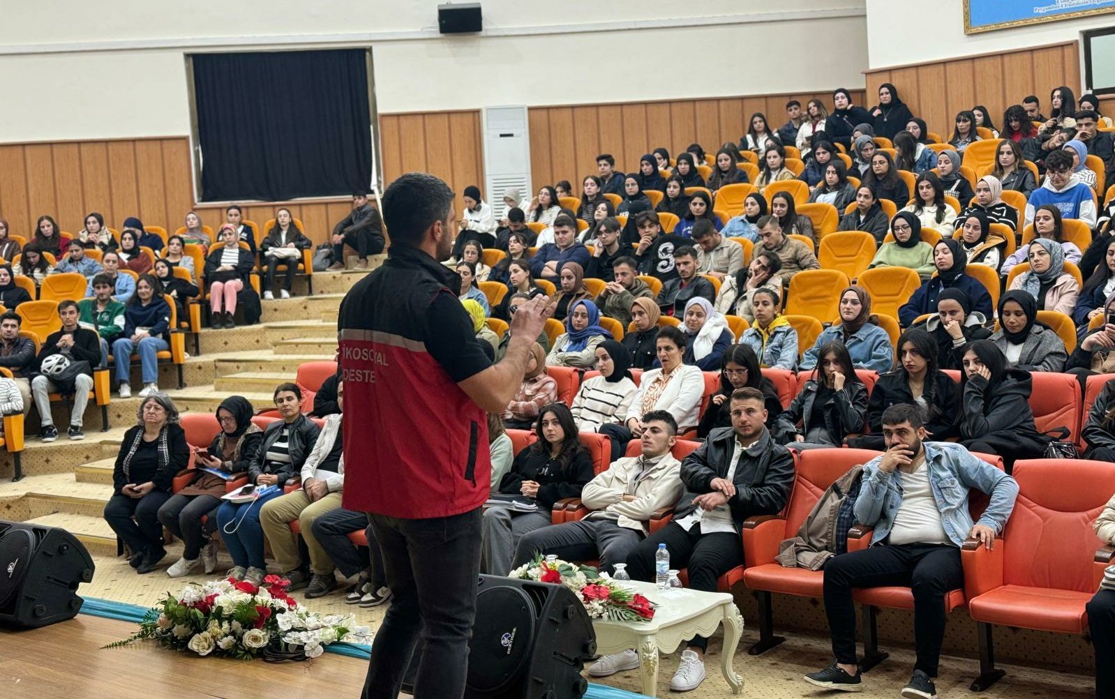 Öğrencilere “Evlilik Öncesi Eğitim” ve “Aile İçi İletişim” eğitimi verildi