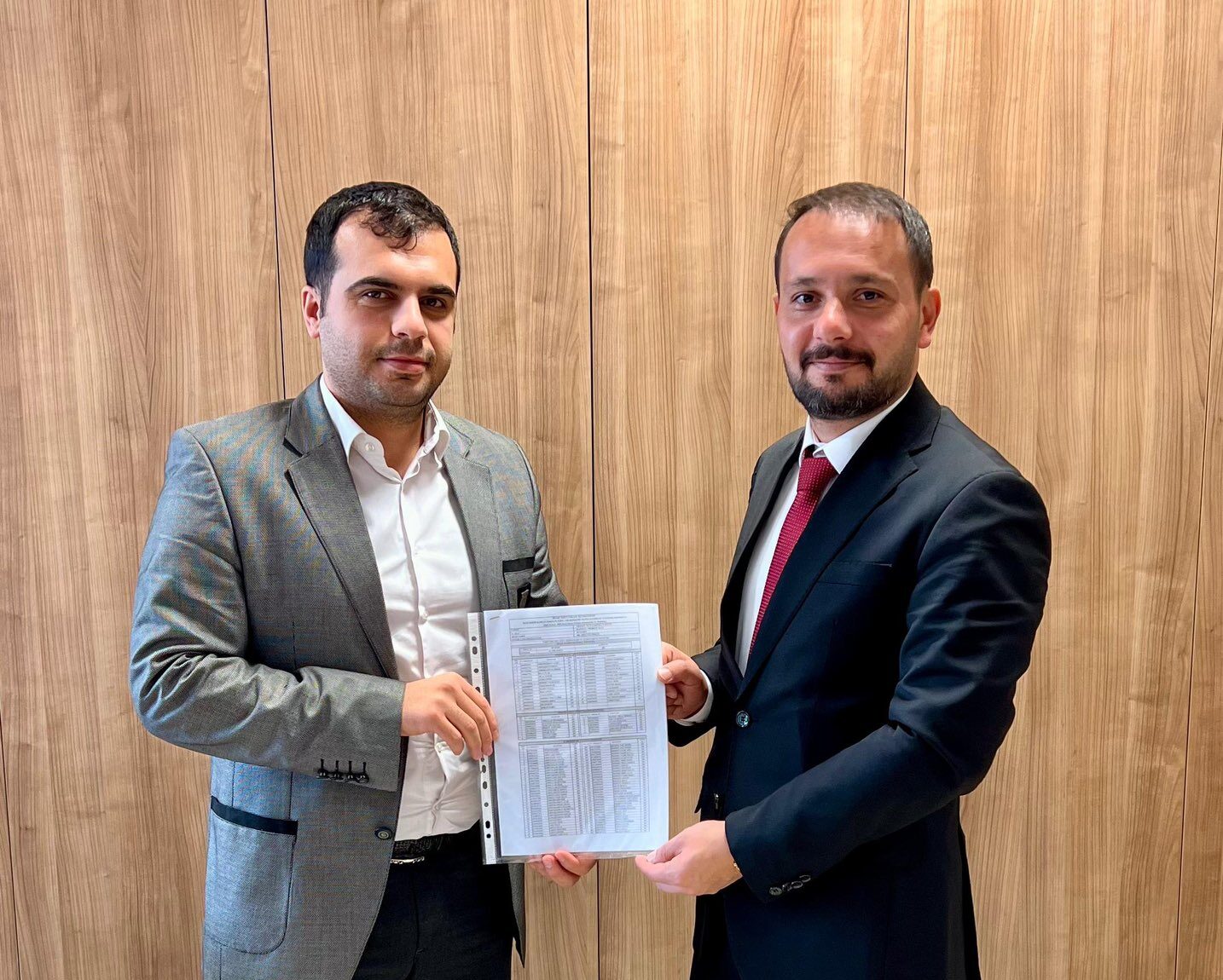 AK Parti Merkez İlçe Başkanı Doğu mazbatasını aldı