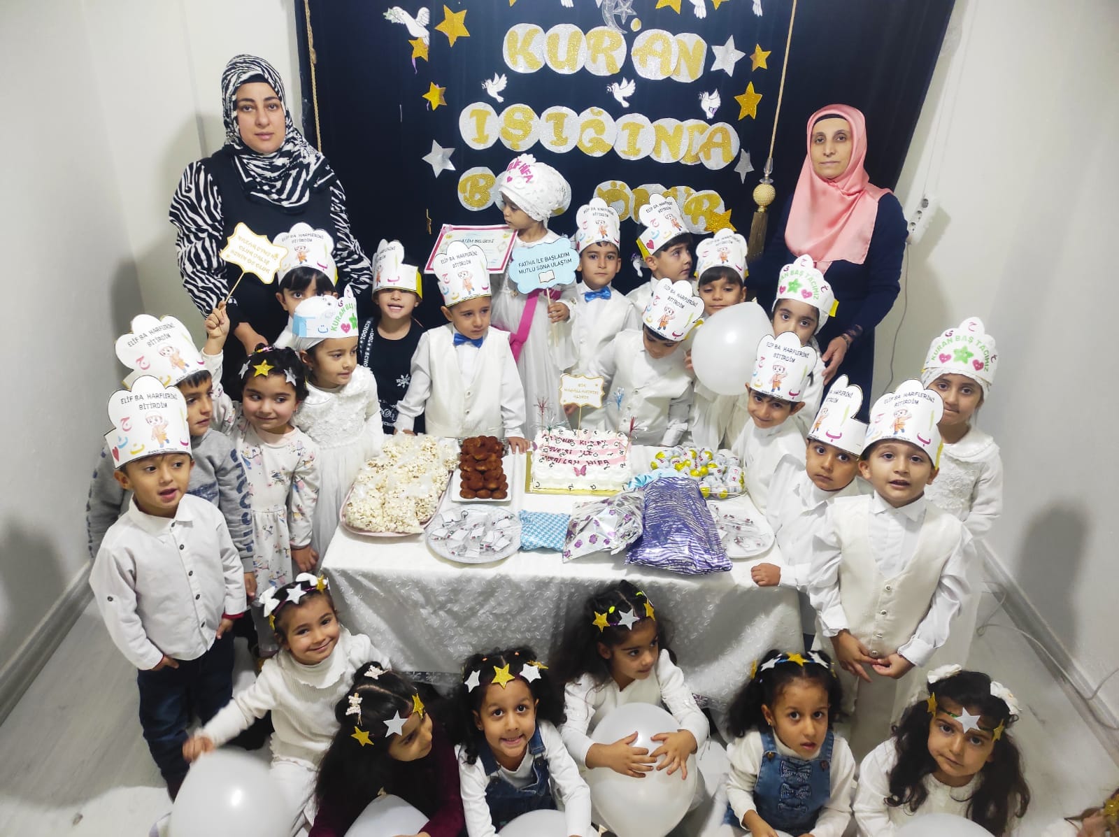 Hüseyniye Cami’de miniklerin hatim sevinci