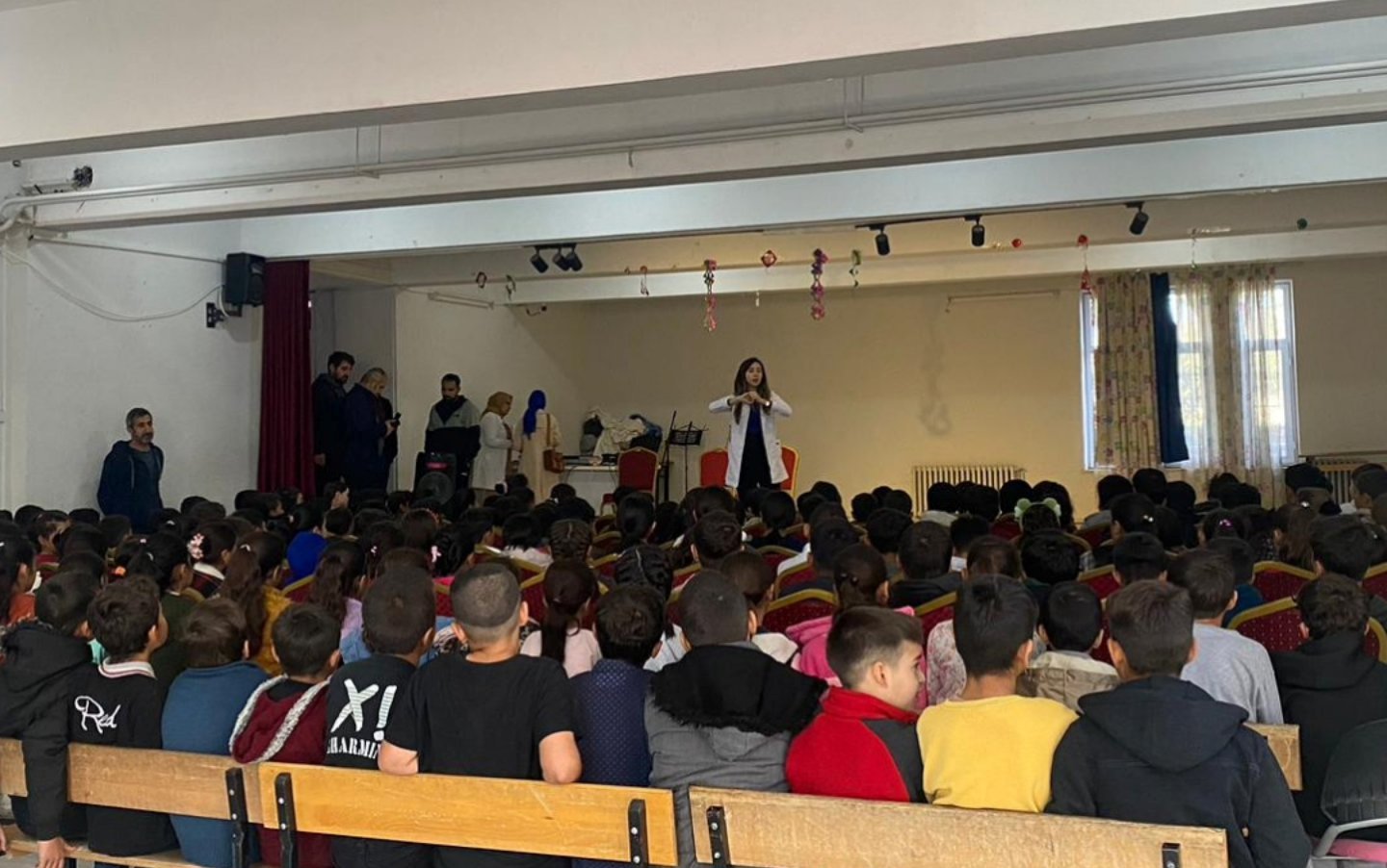 Öğrencilere bağımlılıkla mücadele ve hijyen eğitimi verildi