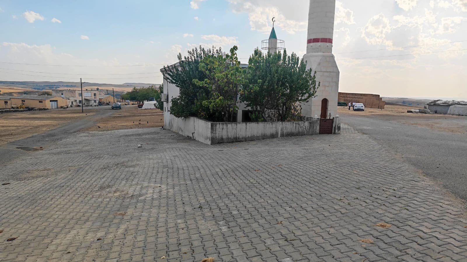 Eshabe Mezrası kilitli parke taşı döşeme çalışması tamamlandı