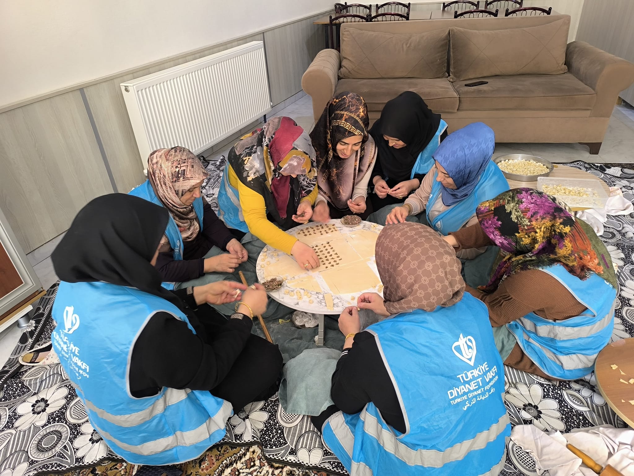 İhtiyaç sahipleri için yardım amaçlı mantı etkinliği düzenlendi