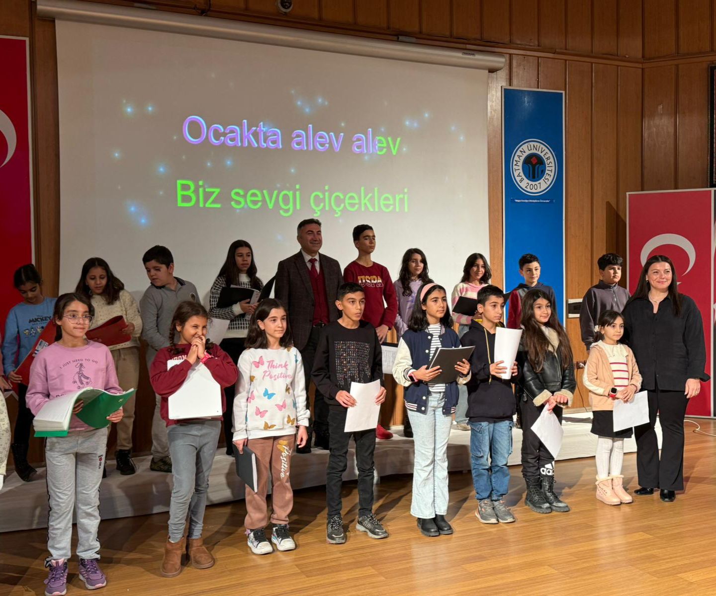 Minik Koristler Konsere hazırlanıyor