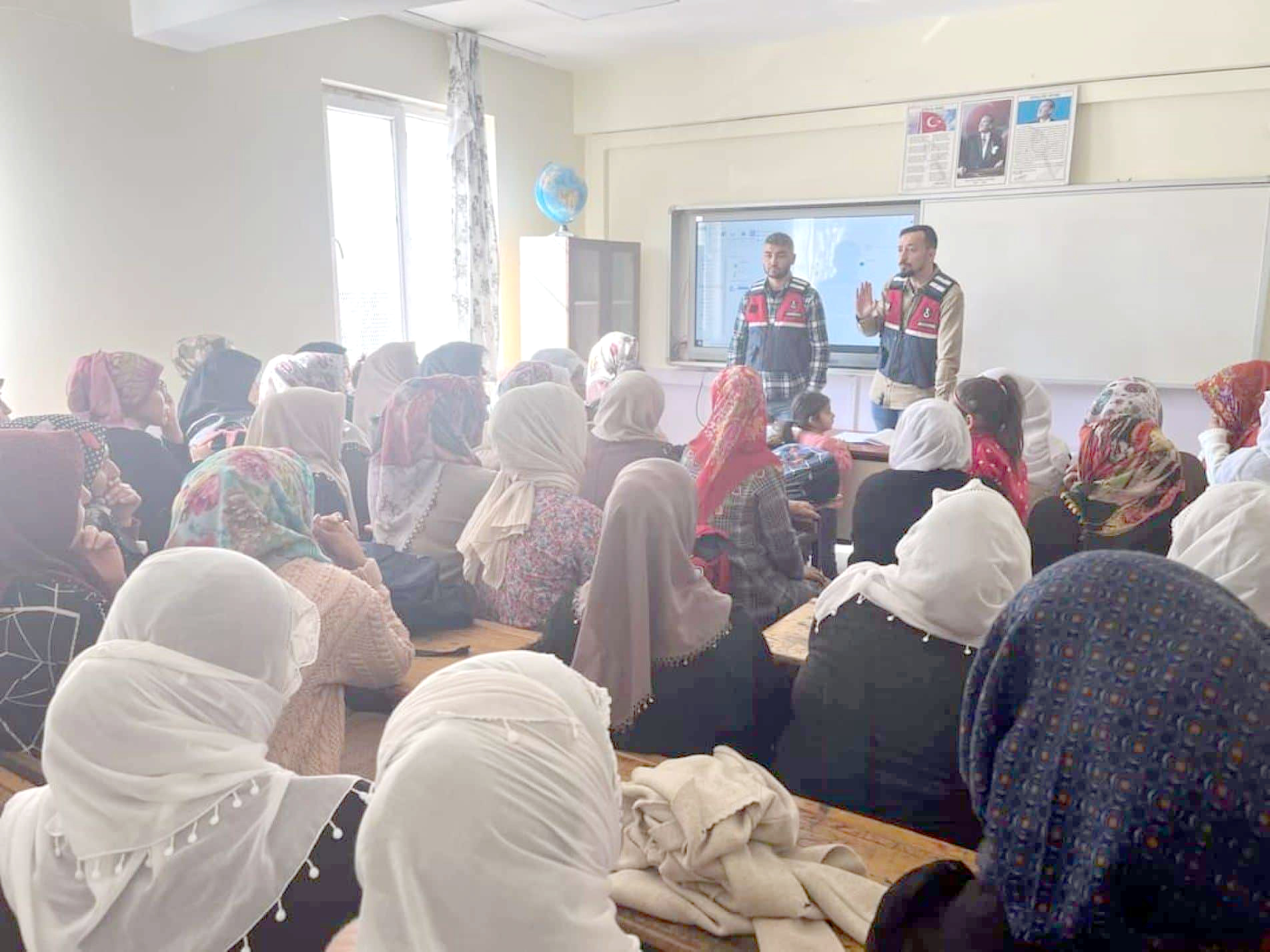 ‘En İyi Narkotik Polisi; Anne Projesi” kapsamında eğitim semineri düzenlendi