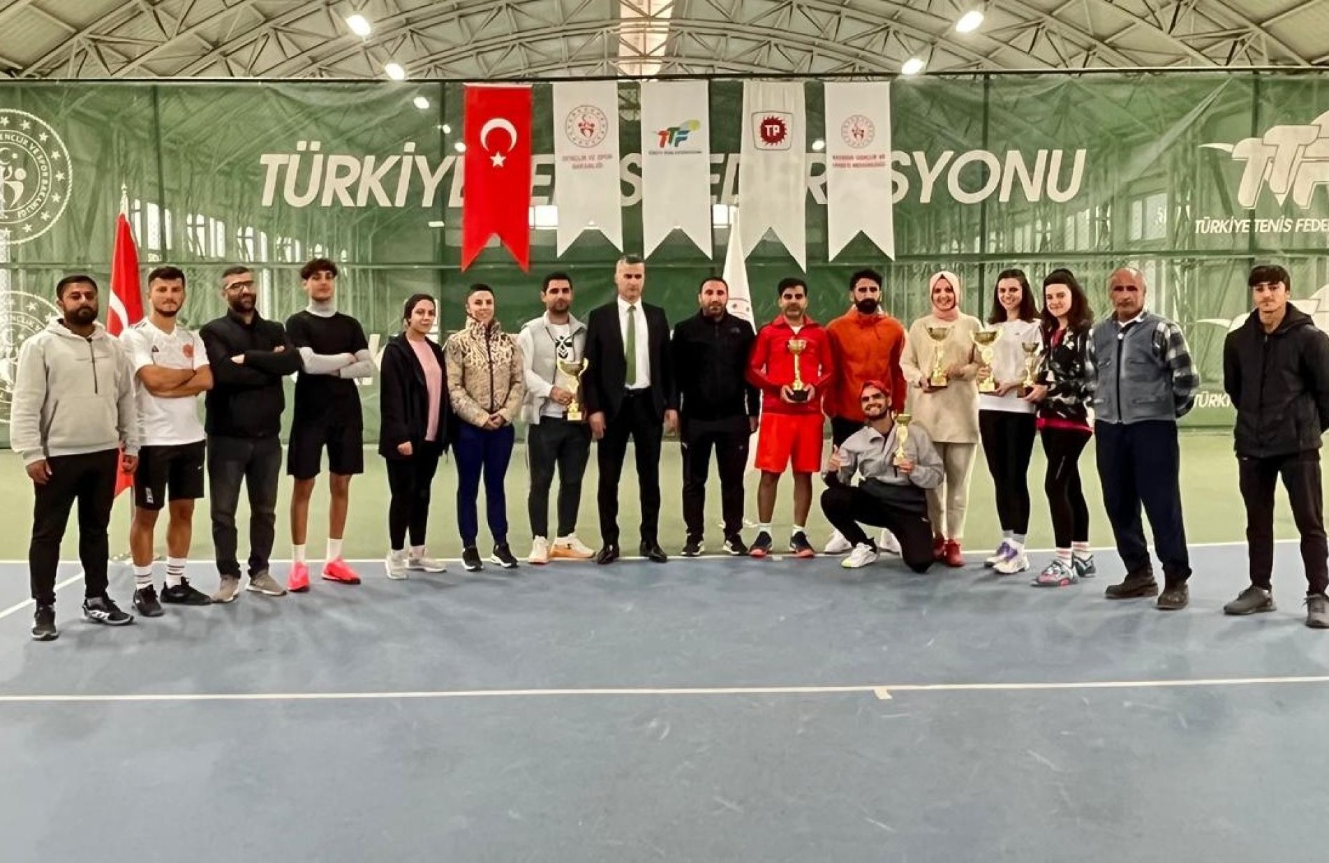 24 Kasım Öğretmenler Arası Tenis Turnuvası sona erdi