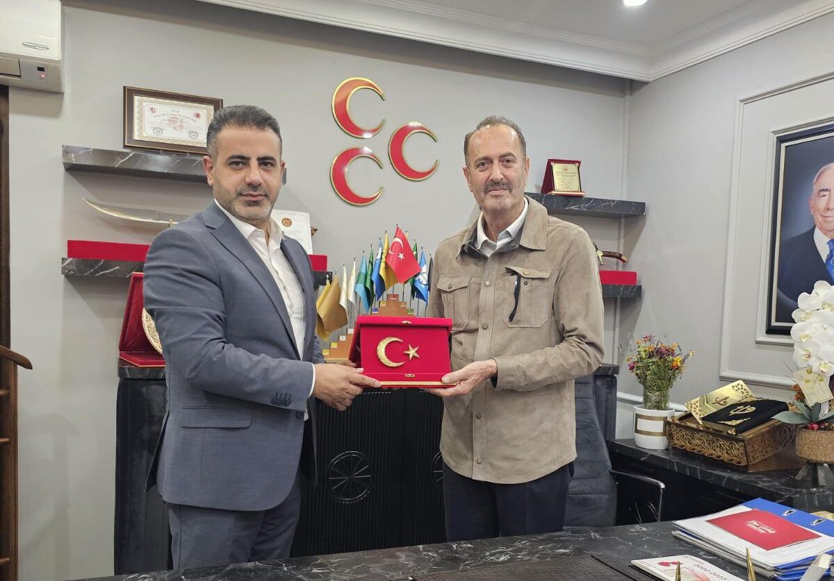 Osmanağaoğlu, MHP İl Başkanlığı’nı ziyaret etti