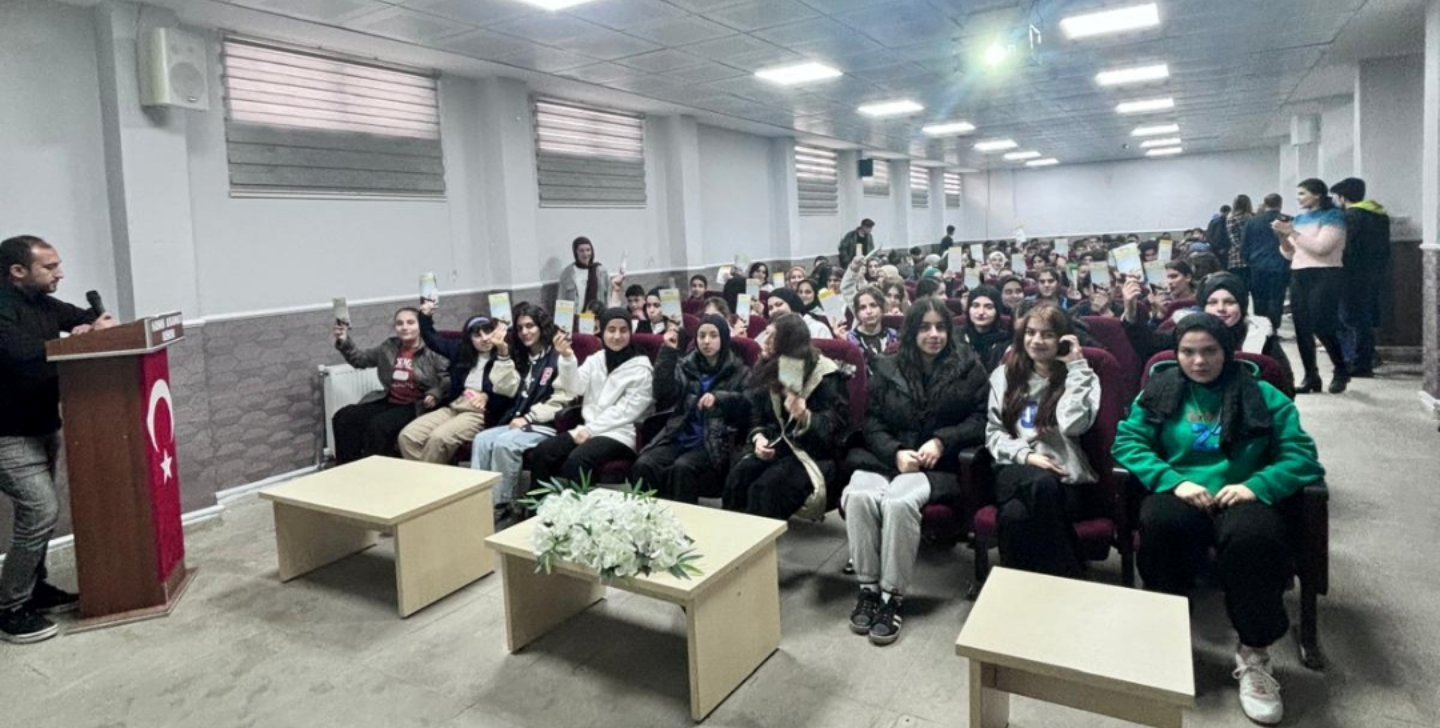 Sason’da Öğrencilere Madde Bağımlılığı eğitimi verildi
