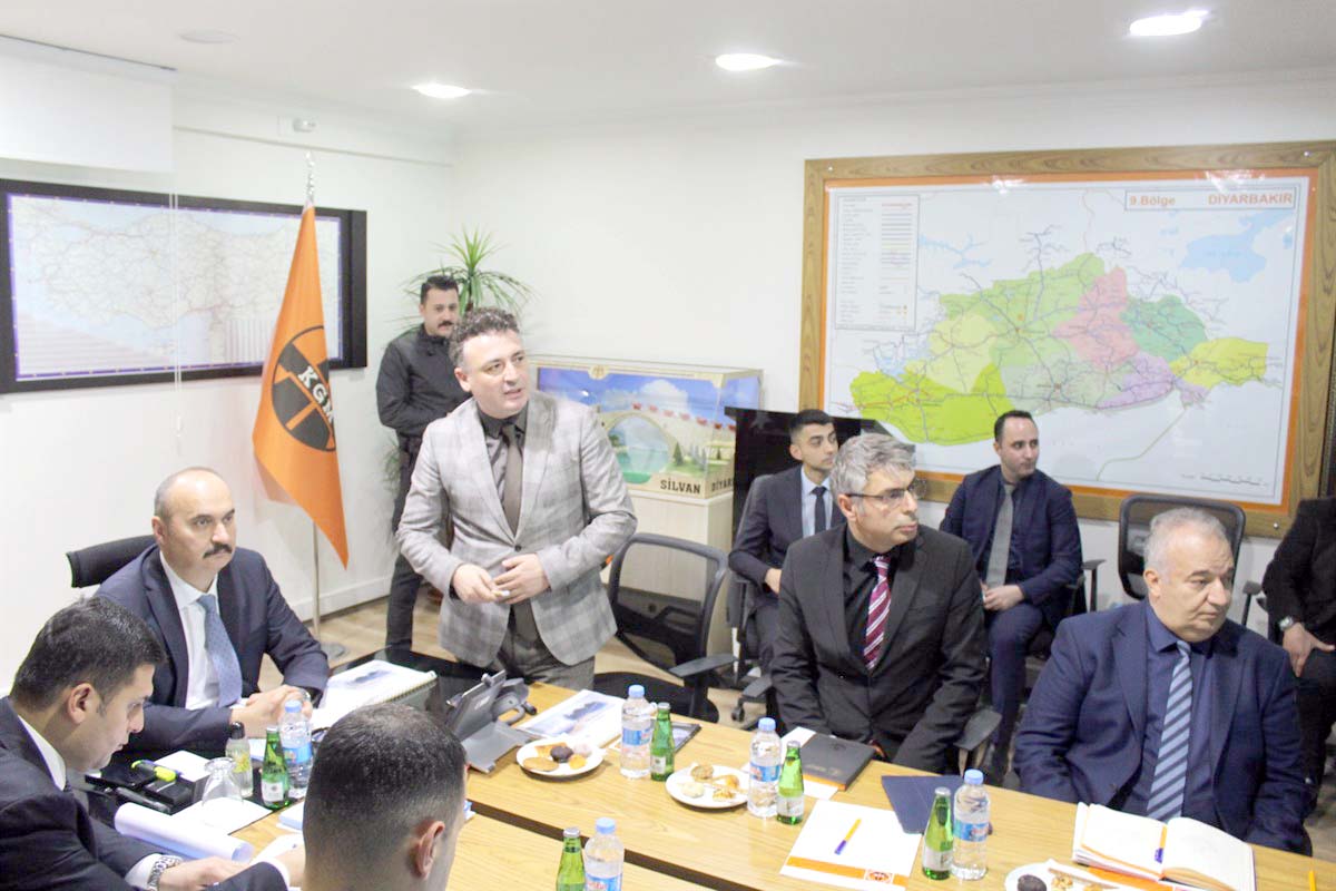 Vali Canalp, Karayolları 9. Bölge Müdürlüğü’nü ziyaret etti