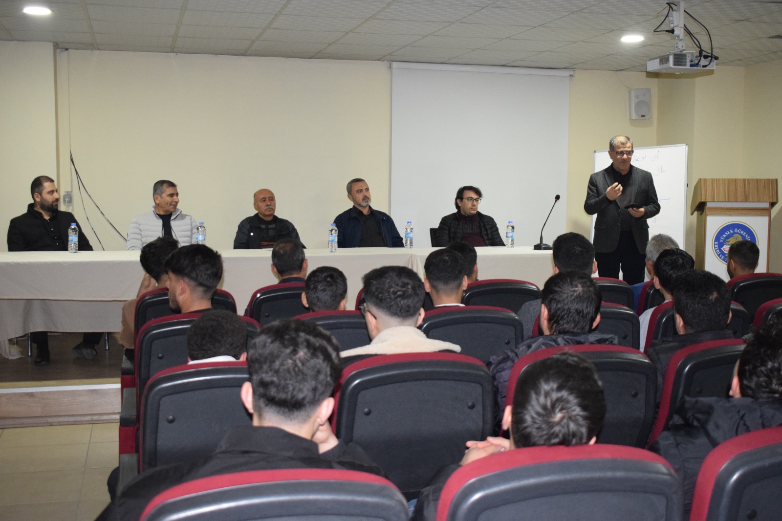 5 Akademisyen, Öğrencilerle buluştu