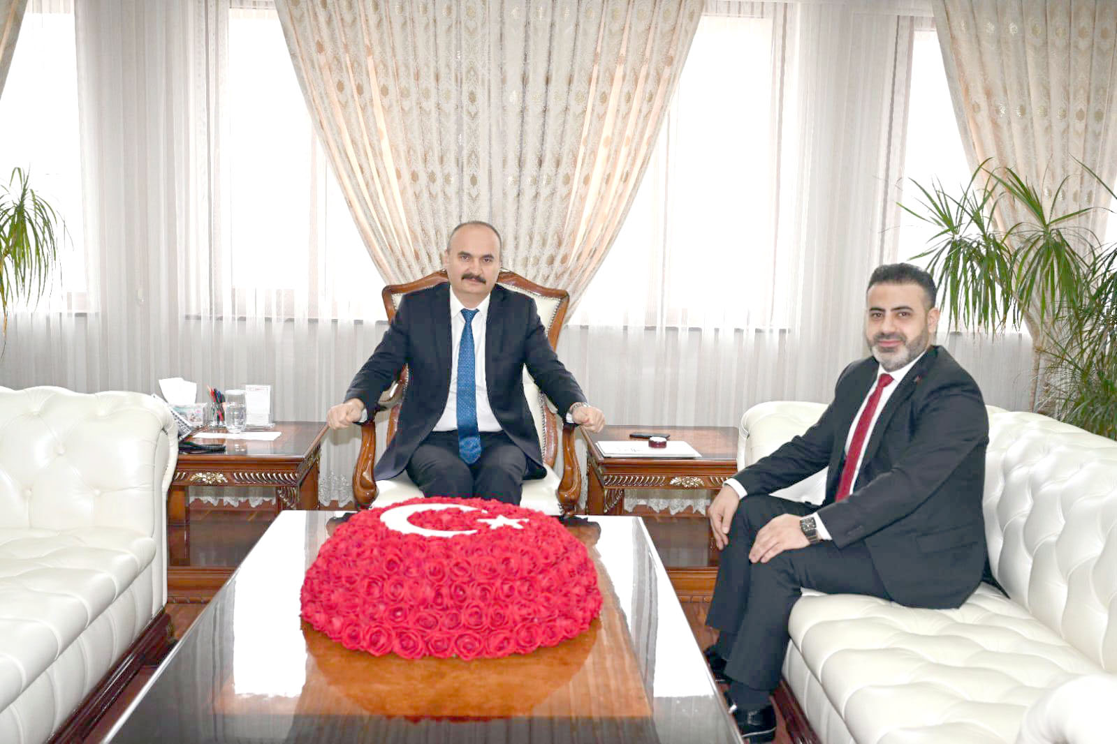 MHP İl Başkanı Çetin’den Vali Canalp’e ziyaret