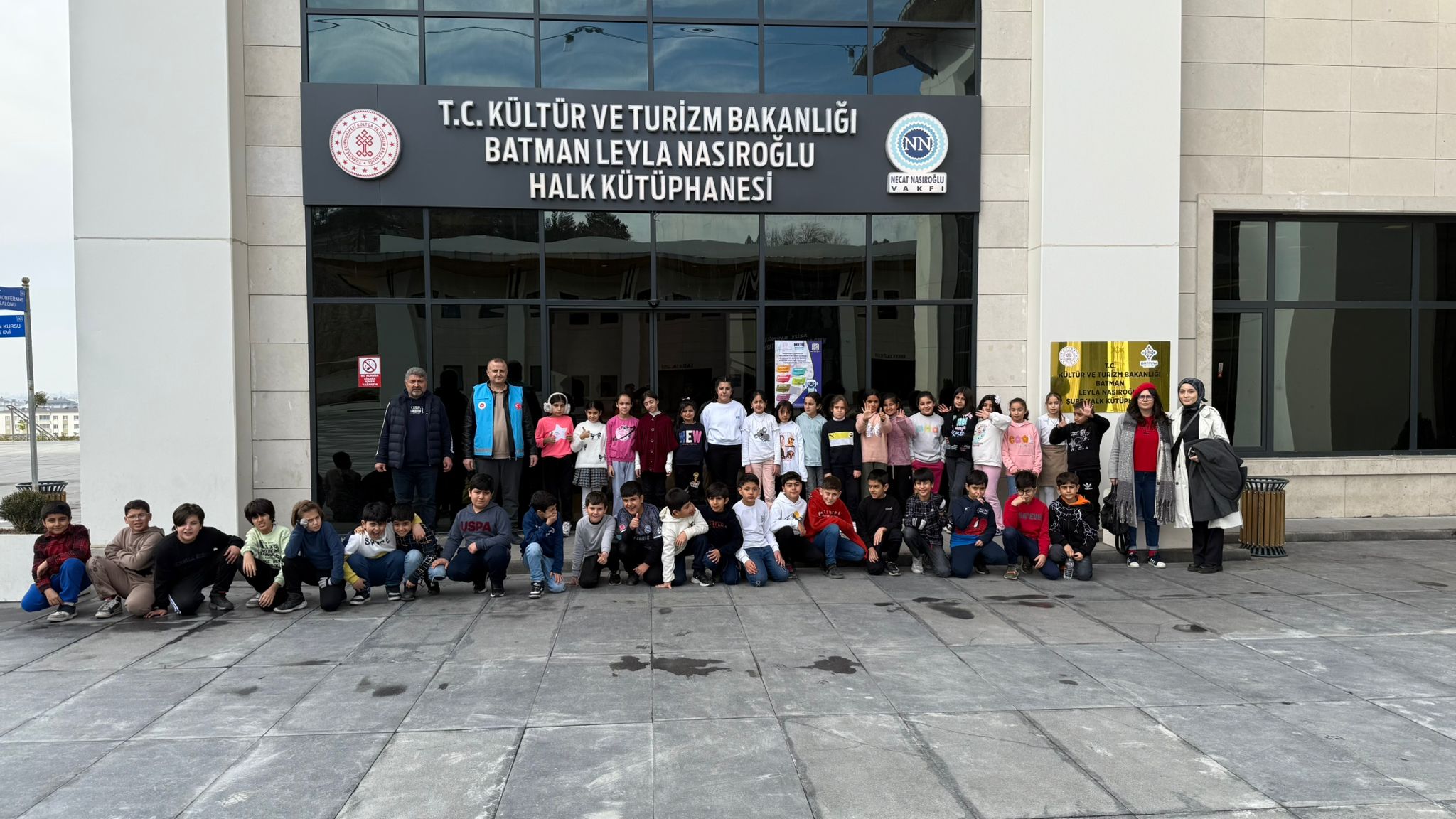 Atatürk İlkokulu Öğrencileri, Necat Nasıroğlu Külliyesi ve Camii’sini ziyaret ettiler