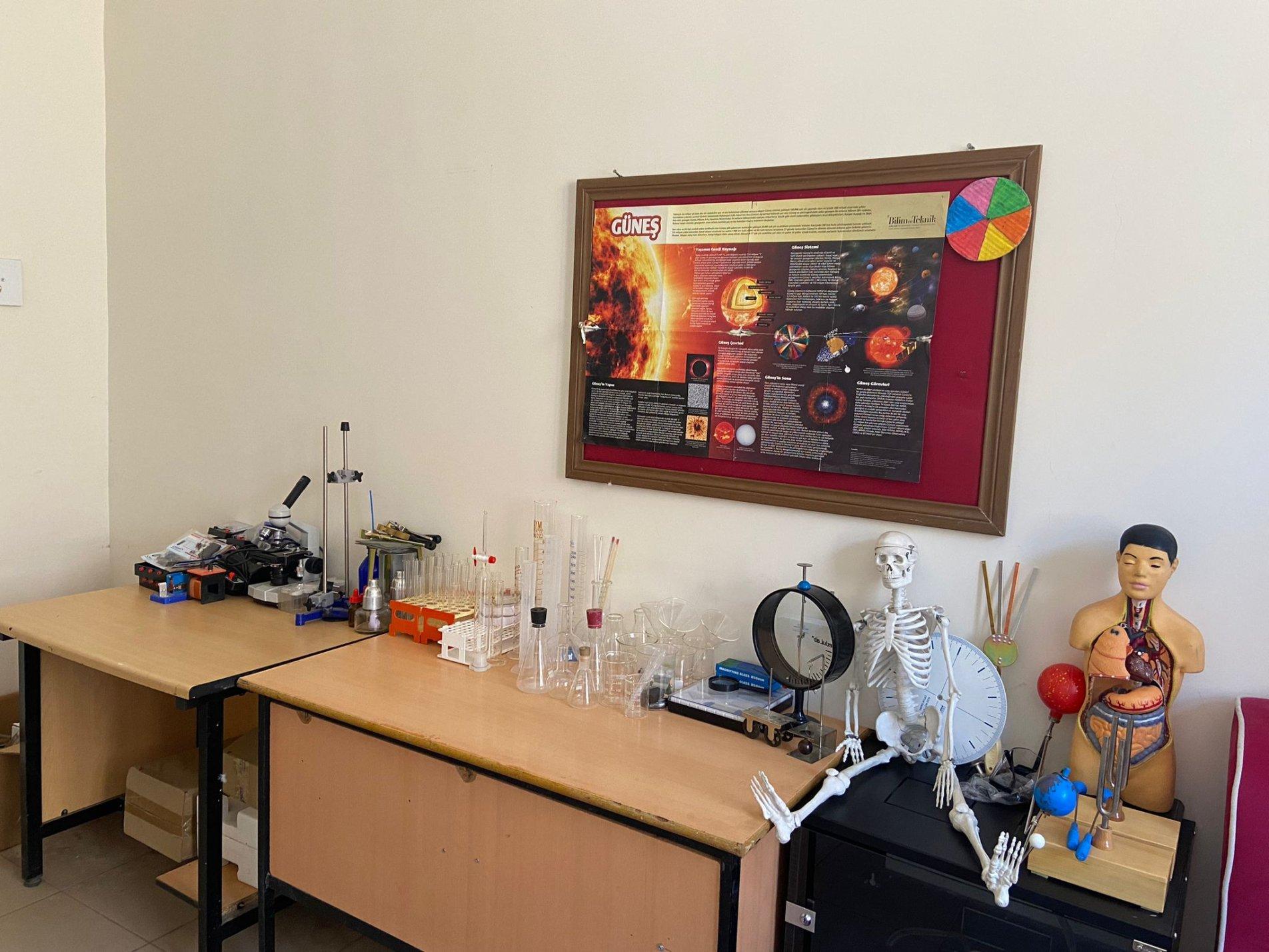 Altıdere Ortaokulu’na Fen Laboratuvarı kuruldu