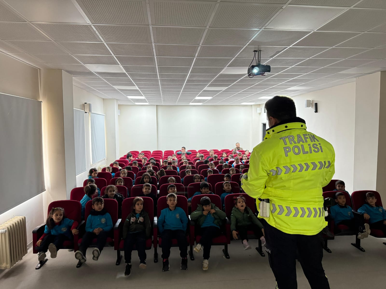 Hasankeyf’te öğrencilere trafik eğitimi verildi