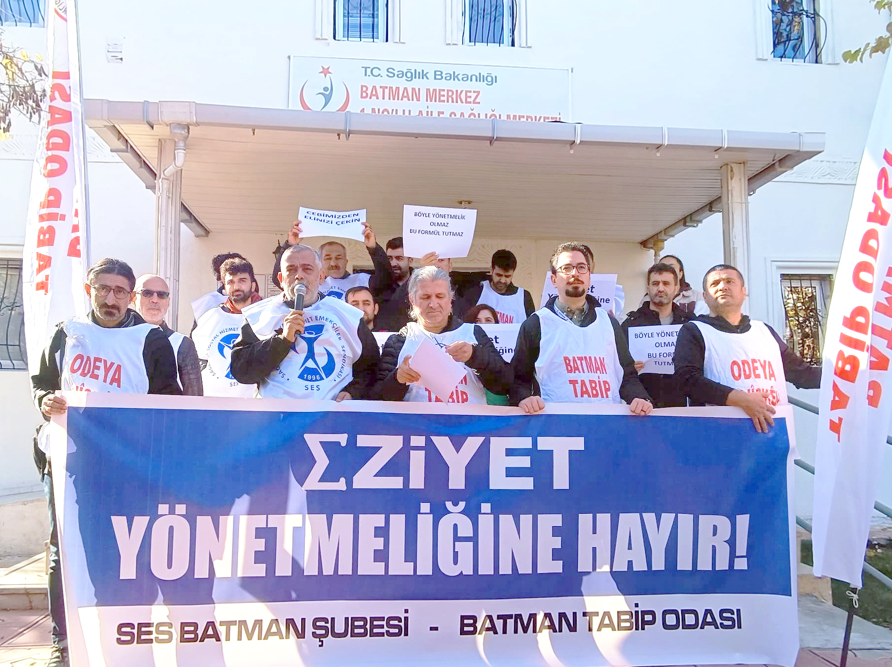 Aile Sağlığı Merkezleri çalışanlarından iş bırakma eylemi