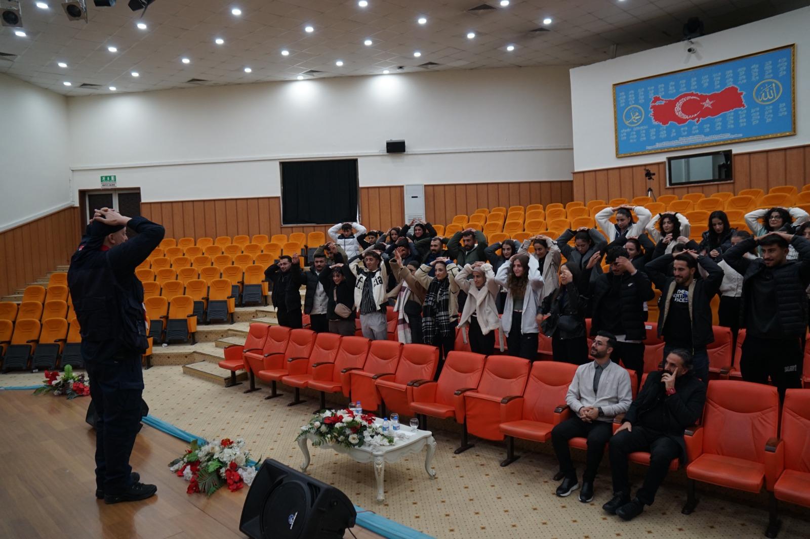 Batman Üniversitesi’nde İzcilik Konferansı Düzenlendi