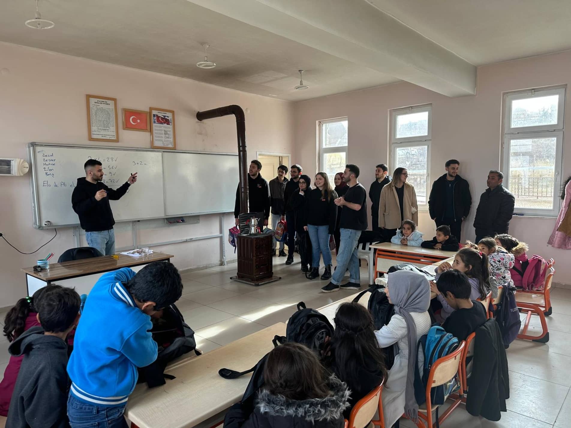 KATÜ Öğrencilerinden Yalınkavak İlkokulu’na ziyaret