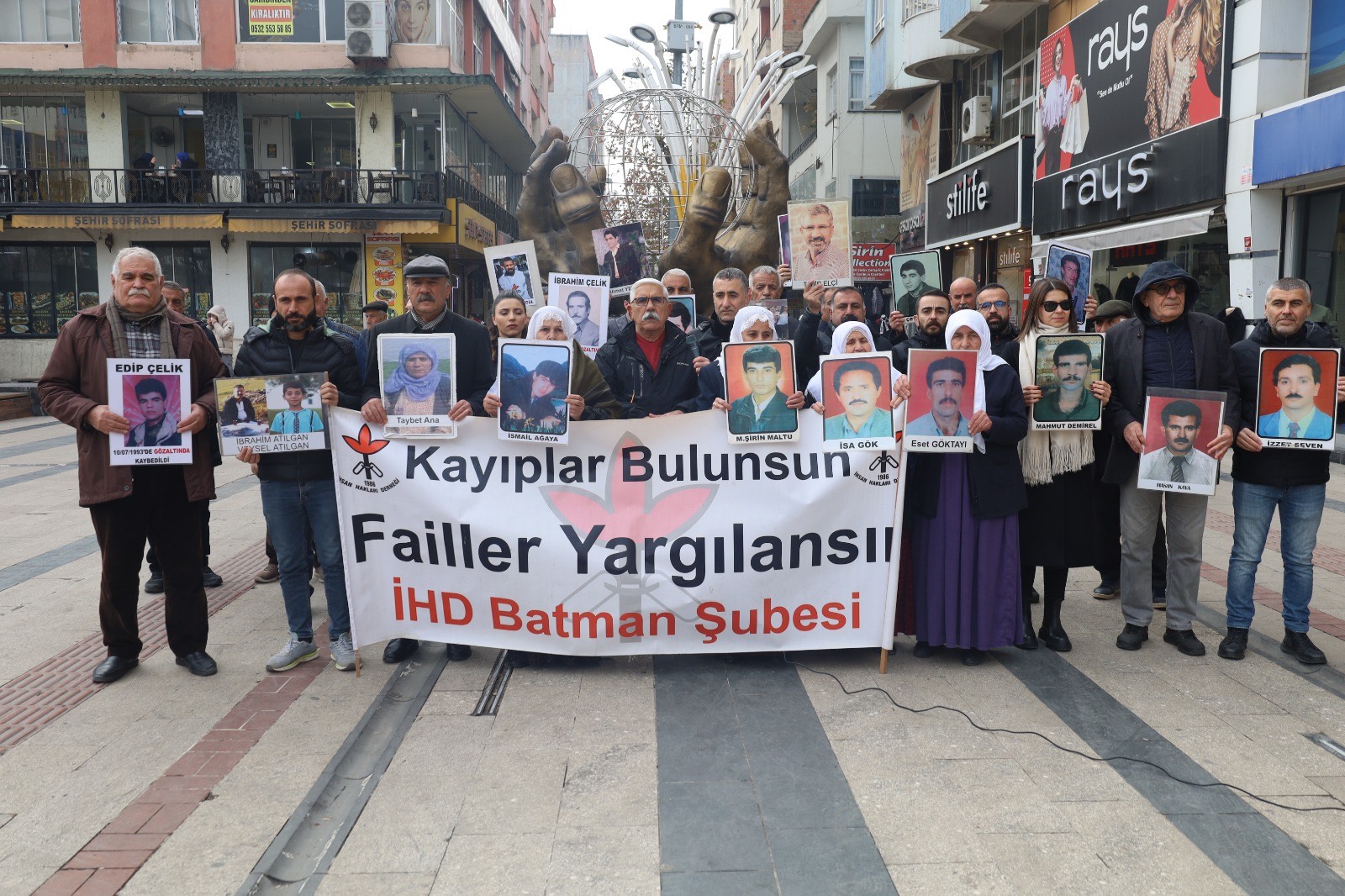 İHD ‘Failleri bilinse de meçhul’