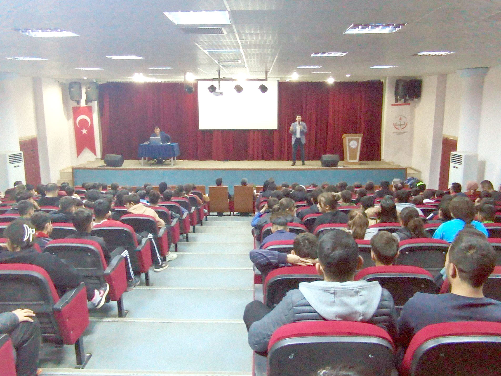 Kozluk’ta Akademisyen-Öğrenci Buluşması